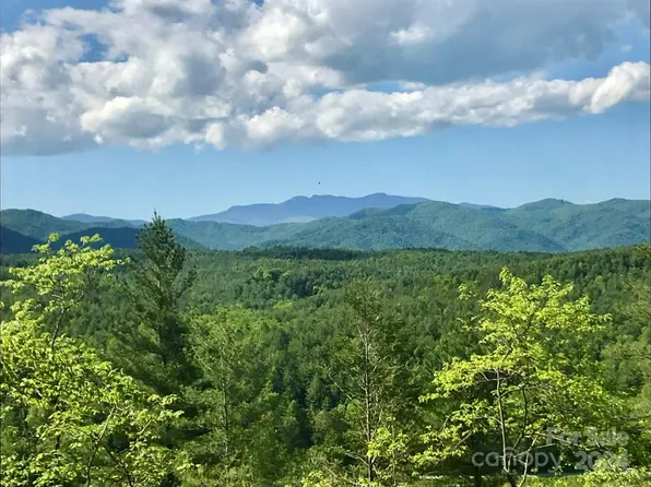 392 River Ridge Way, Lenoir, NC 28645