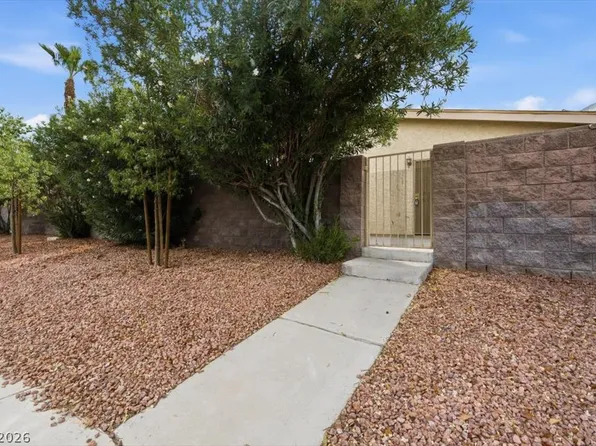2261 Tall Pine Dr, Las Vegas, NV 89108