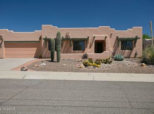 898 W Arbor Ridge Dr, Green Valley, AZ 85614