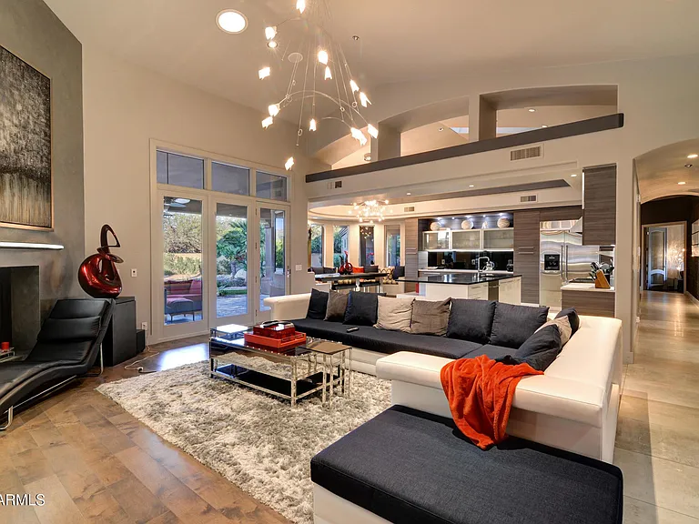10220 E Desert Cove Ave — Photo 10