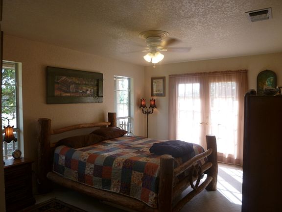 3rd image of 28404 Oak Creek Dr