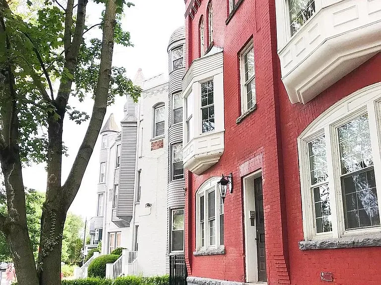 244 Richmond Ave #1 — Photo 1