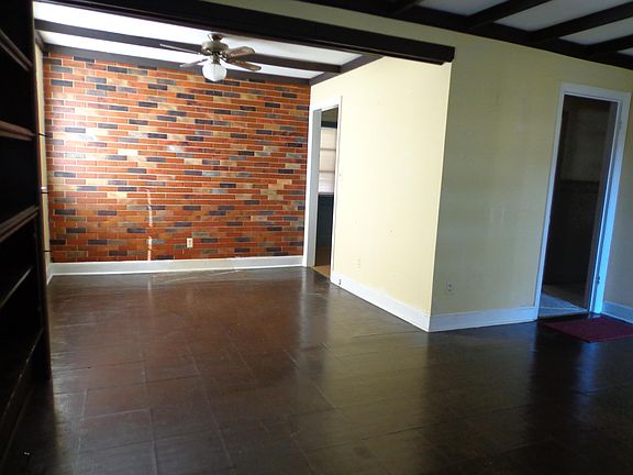 4th image of 2157 Bruce Ave