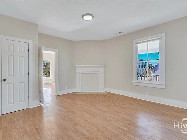 218 W Anderson St #UPPER — Photo 14
