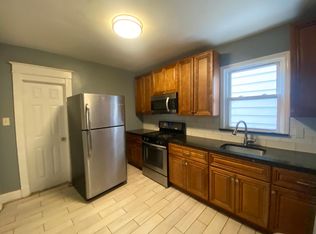 7 Maple St #1, New Brunswick, NJ 08901