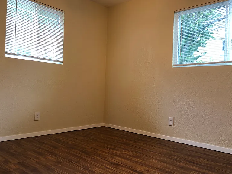 5407 Westminster Dr — Photo 17