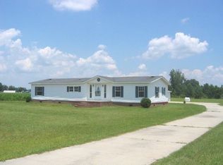 1605 Canady Pond Rd, Hope Mills, NC 28348