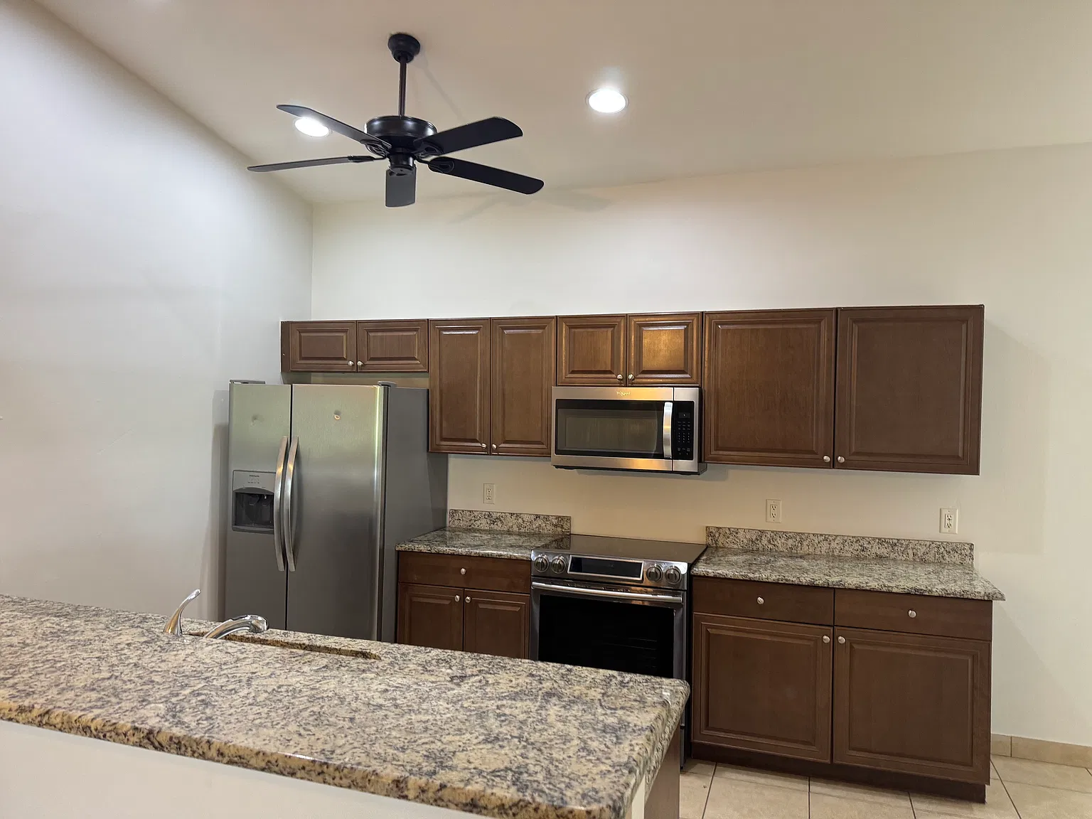 1314 NE 8th Pl — Photo 3