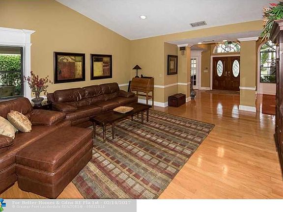 2nd image of 9615 Sycamore Ct