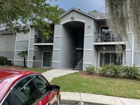 3705 SW 27th St, Gainesville, FL 32608