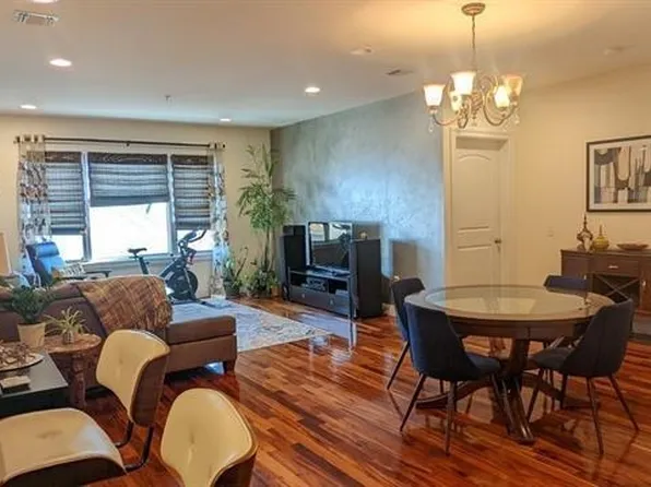 7716 Kennedy Boulevard image 1 of 17