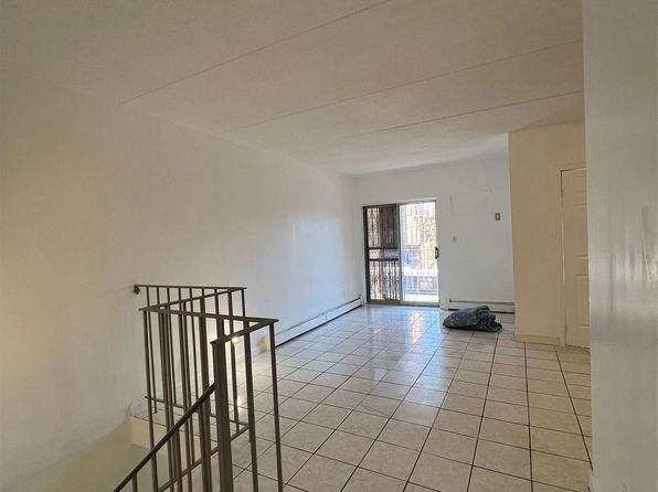 671 Melrose Ave FLOOR 2