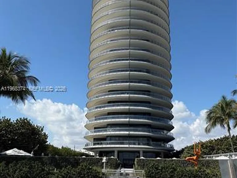 8701 Collins Ave #803 — Photo 2