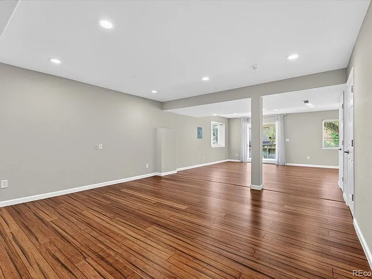 10543 Laurelglen Cir — Photo 39