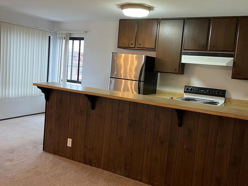1st image of 2-300 B St #2
