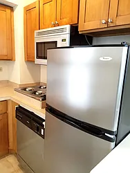 Rented by Manhattan Apartment Organization