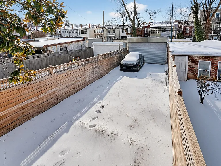 32 Adams St NW — Photo 58