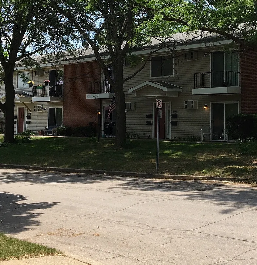 1 bed, 750 sqft, $985 — Photo 1