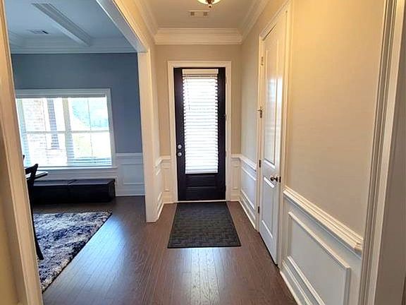 2nd image of 104 Jane Ct