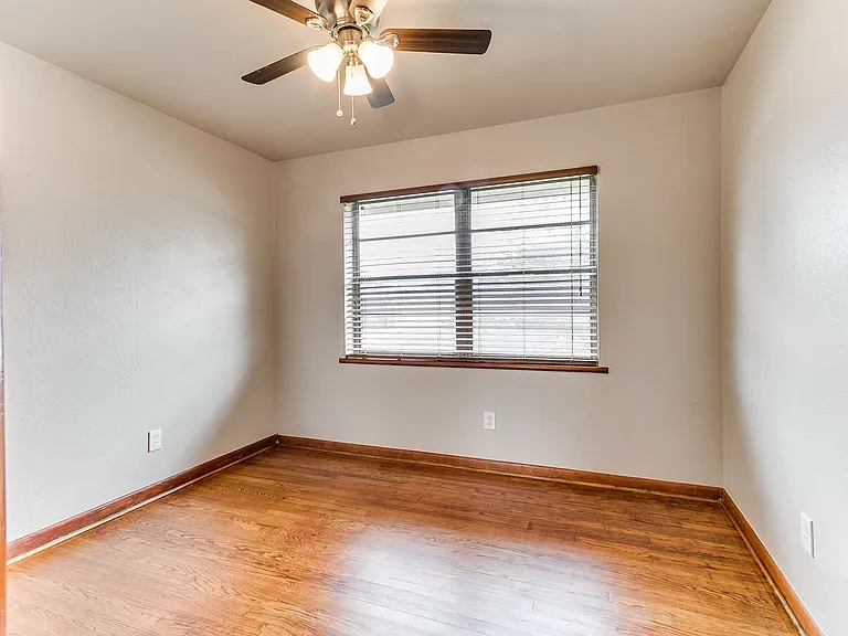 721 E Bouse Dr — Photo 6