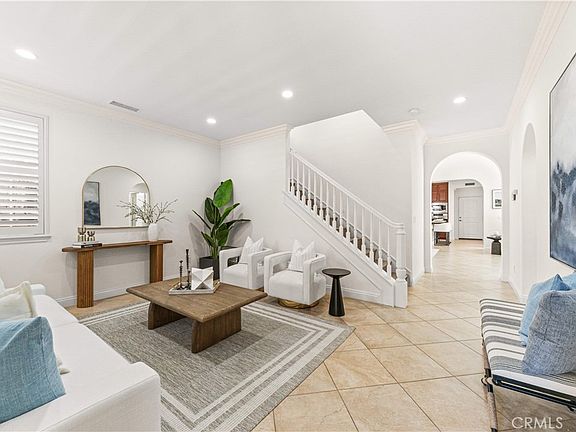 4th image of 46 Golf Dr