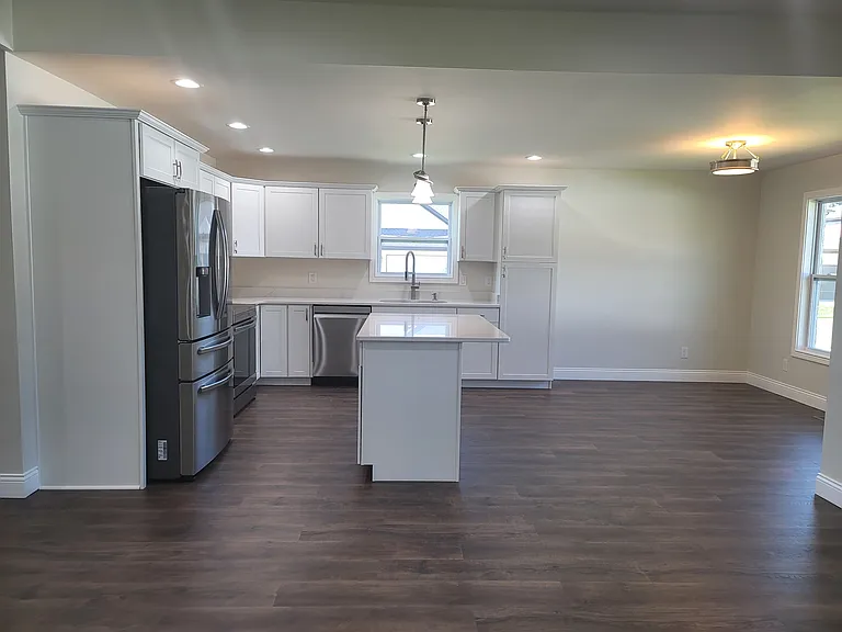 3611 Sand Dr — Photo 7
