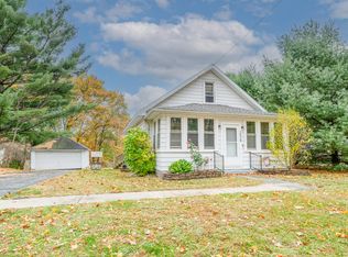 1820 River Bluff St, Niles, MI 49120