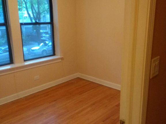 3rd image of 1850 W Lunt Ave