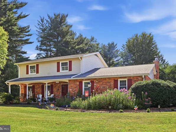 7918 Runnymeade Dr, Frederick, MD 21702