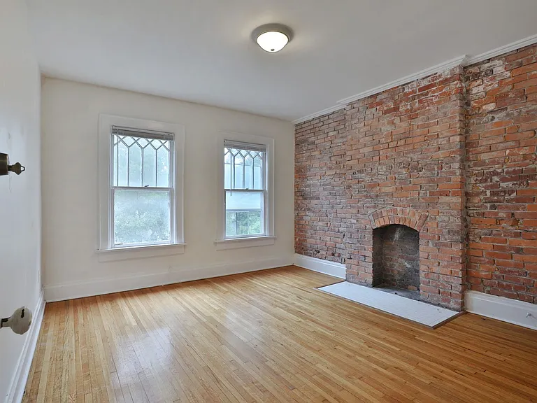 2405 Summit St — Photo 31