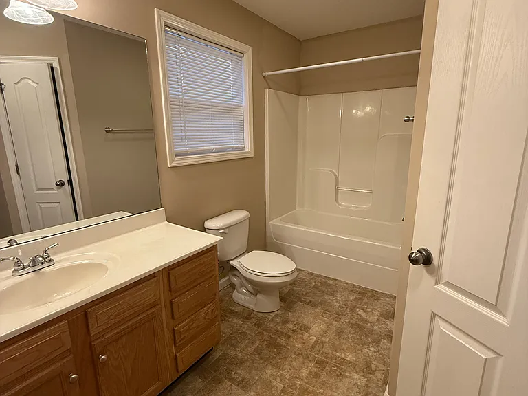 9907 Thunderbolt Way — Photo 10