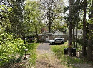 24 Grove St, Montvale, NJ 07645