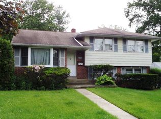 522 Evans Cir, Willow Grove, PA 19090