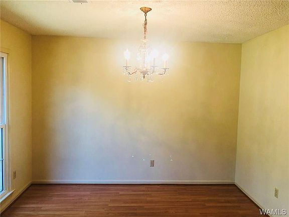 3rd image of 4917 28th St E