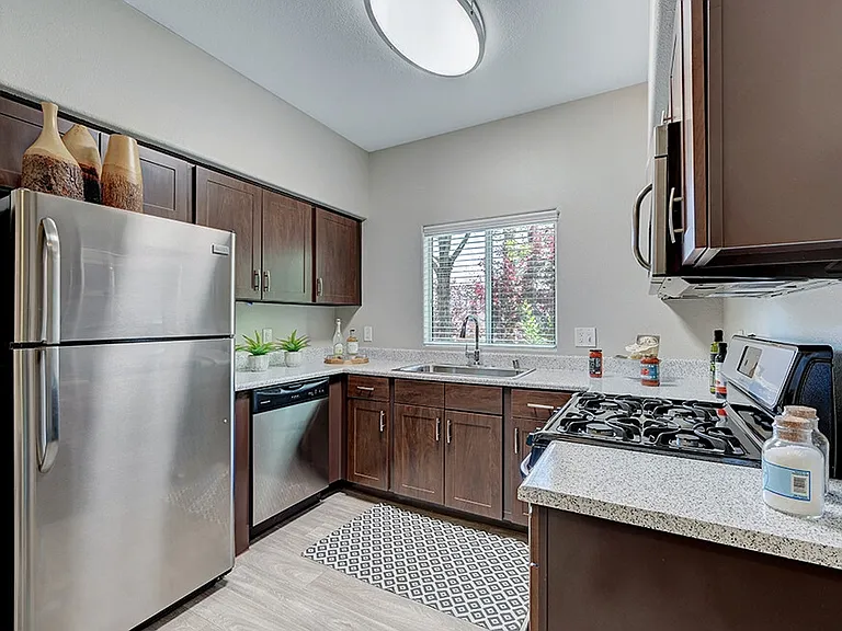 Canyon Villas Apartments — Photo 4