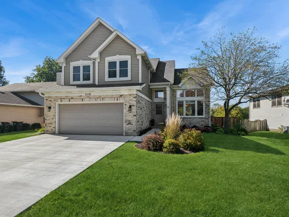 2110 Mulberry Dr, West Chicago, IL 60185