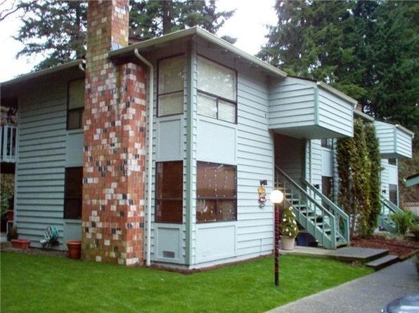 1627 NE 199th Pl APT 2