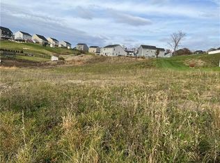 121 Saddle Ridge Dr, Oakdale, PA 15071