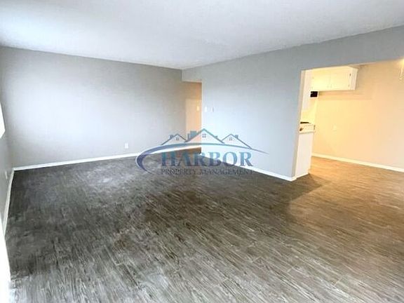 2nd image of 822 S Leland St APT 2