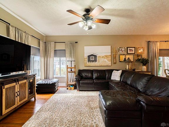 5th image of 9656 Olde Park Dr