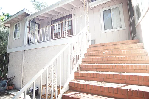 35 Hampton Ct Photo 1