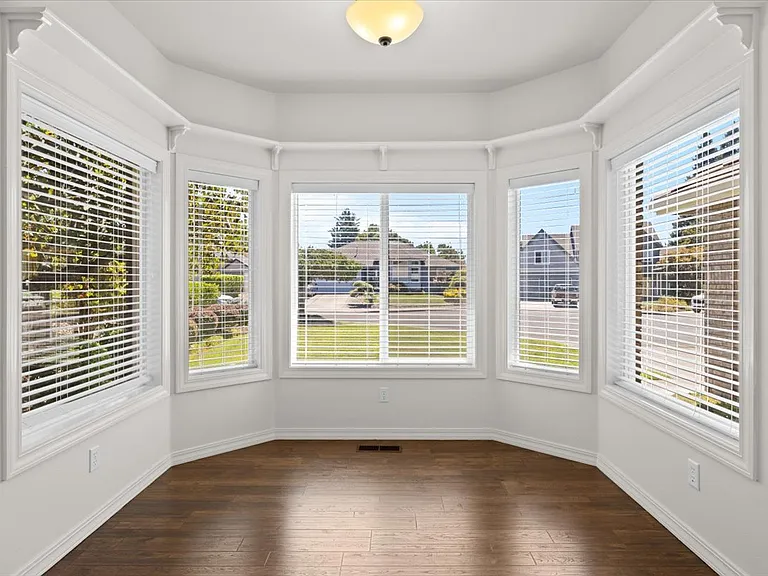 2485 Greenfield Ct — Photo 10