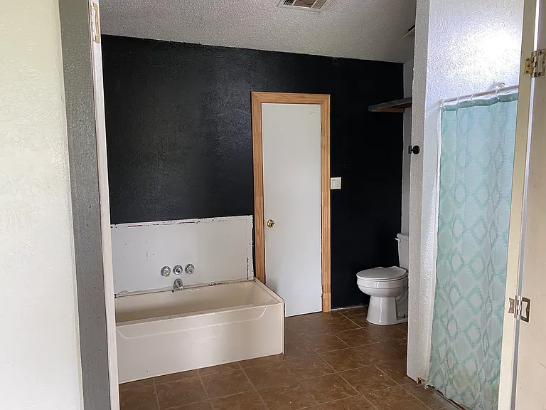 489 Old Oak Trl — Photo 4