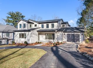 19 Laurel Hill Ln, Winchester, MA 01890
