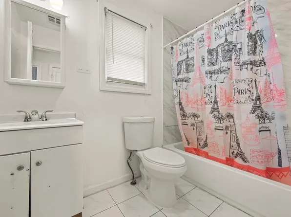 12 Bayview Avenue image 21 of 27