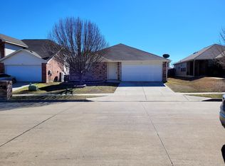 729 Santa Rosa Dr, Haslet, TX 76052