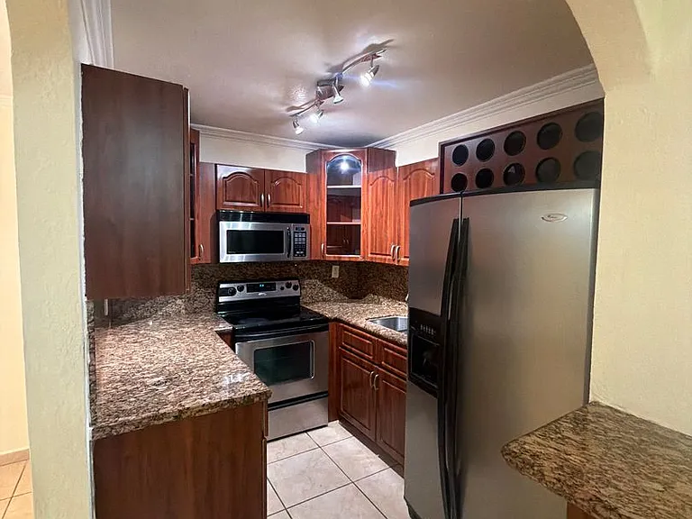 1101 SW 122nd Ave #106 — Photo 2