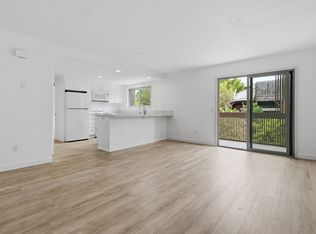 155 Rosebay Dr APT 40, Encinitas, CA 92024