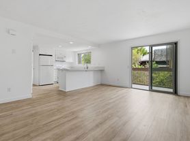 155 Rosebay Dr