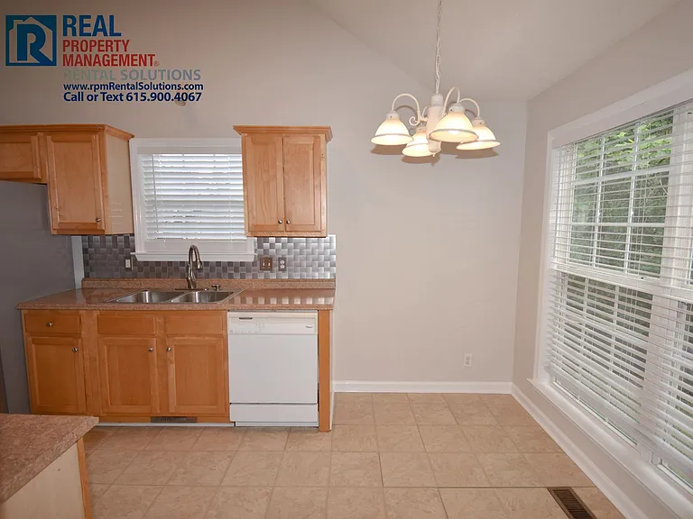 1916 Streamfield Ct — Photo 10
